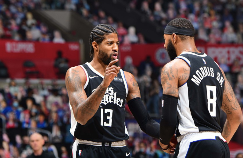  快船乔治复出 莱昂纳德轮休不敌老鹰  