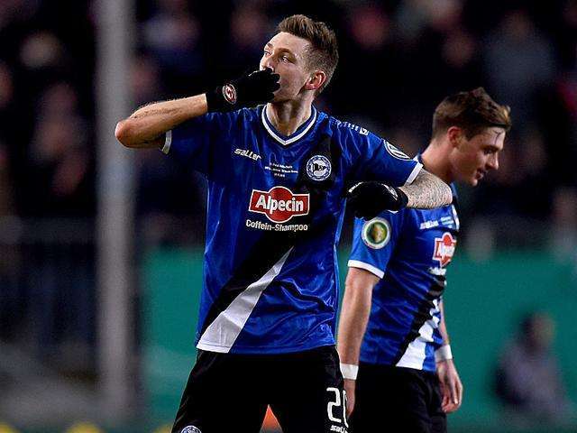  比勒菲尔德惨败给门兴格拉德巴赫垫底