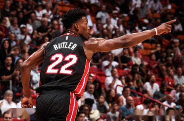  热火巴特勒强硬发挥，客场拿下魔术保持竞争力